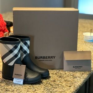 Burberry House Check Rubber Rain Boots